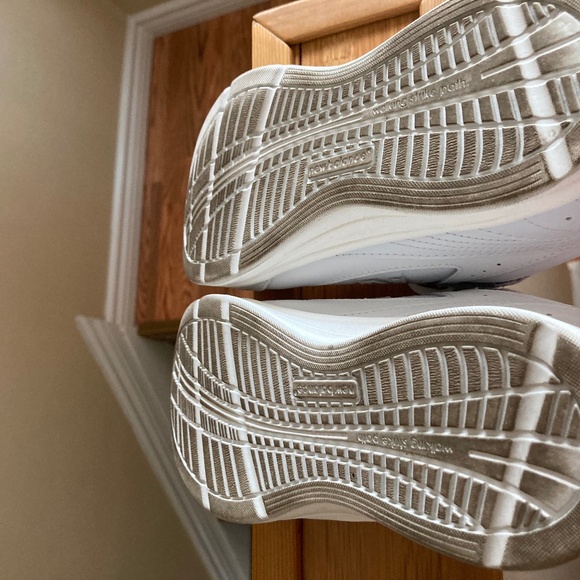 New Balance 577 White 885166891538 WW577WT 8W EXCELLENT - Picture 7 of 8